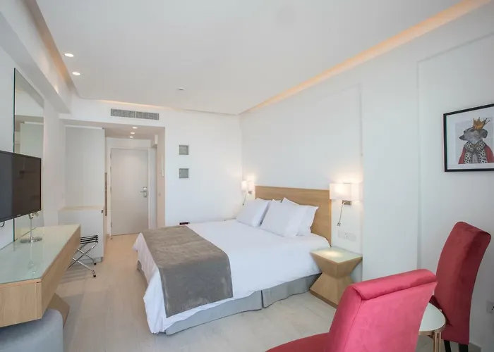 Hotel Kokkinos Boutique 4*